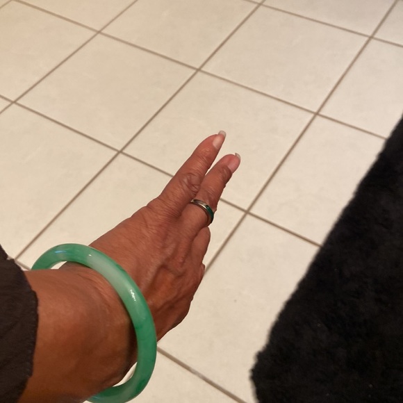 Natural Jade Bracelet - Picture 4 of 8